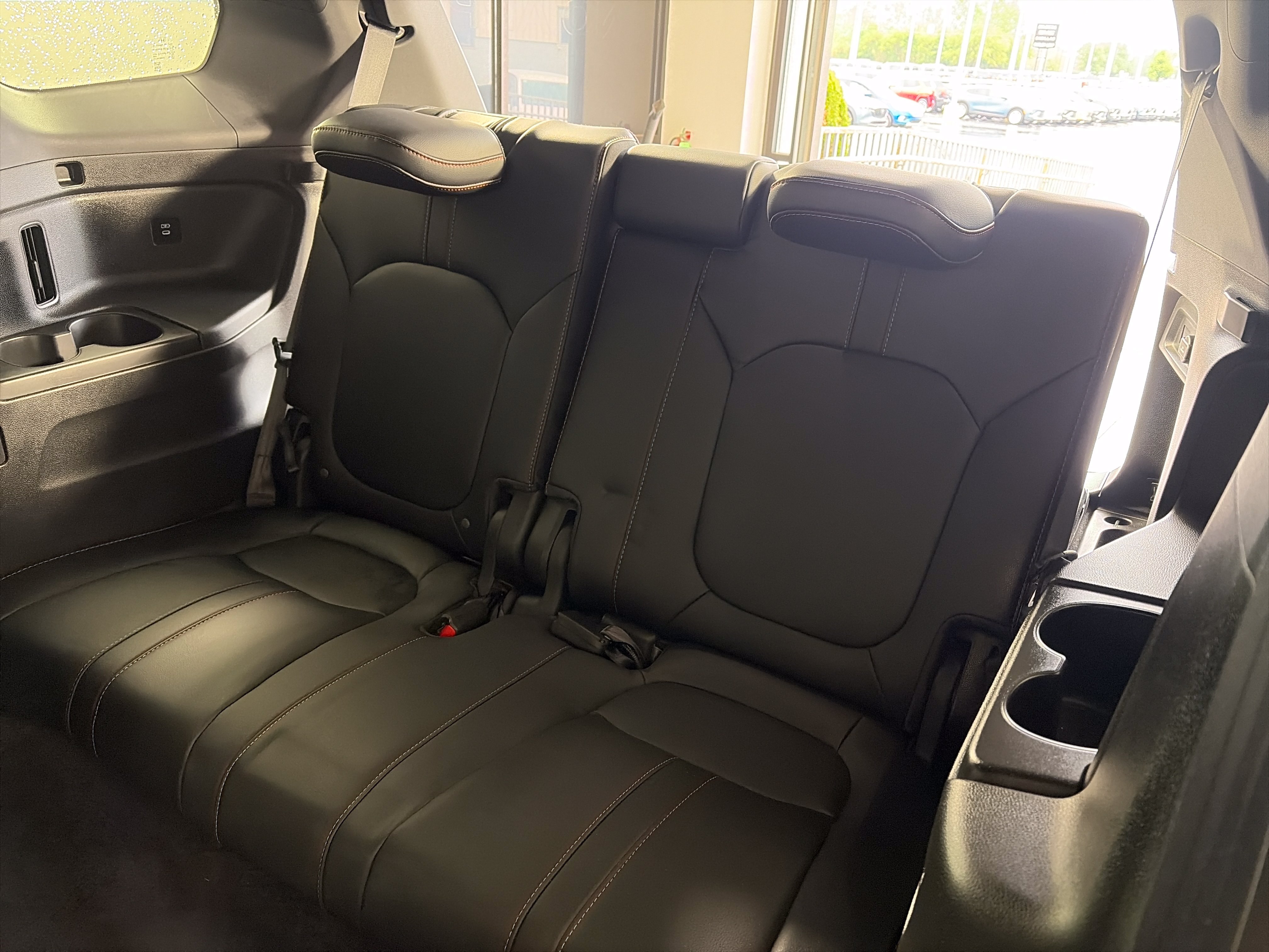 Used 2025 Honda Pilot TrailSport image 10
