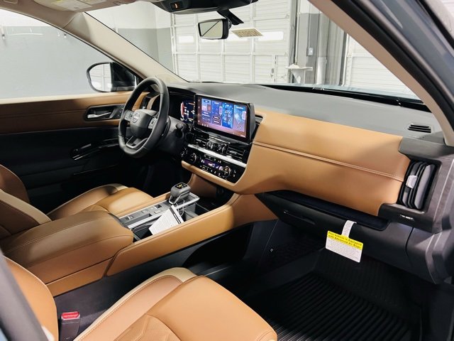 New 2026 Nissan Pathfinder Platinum image 36