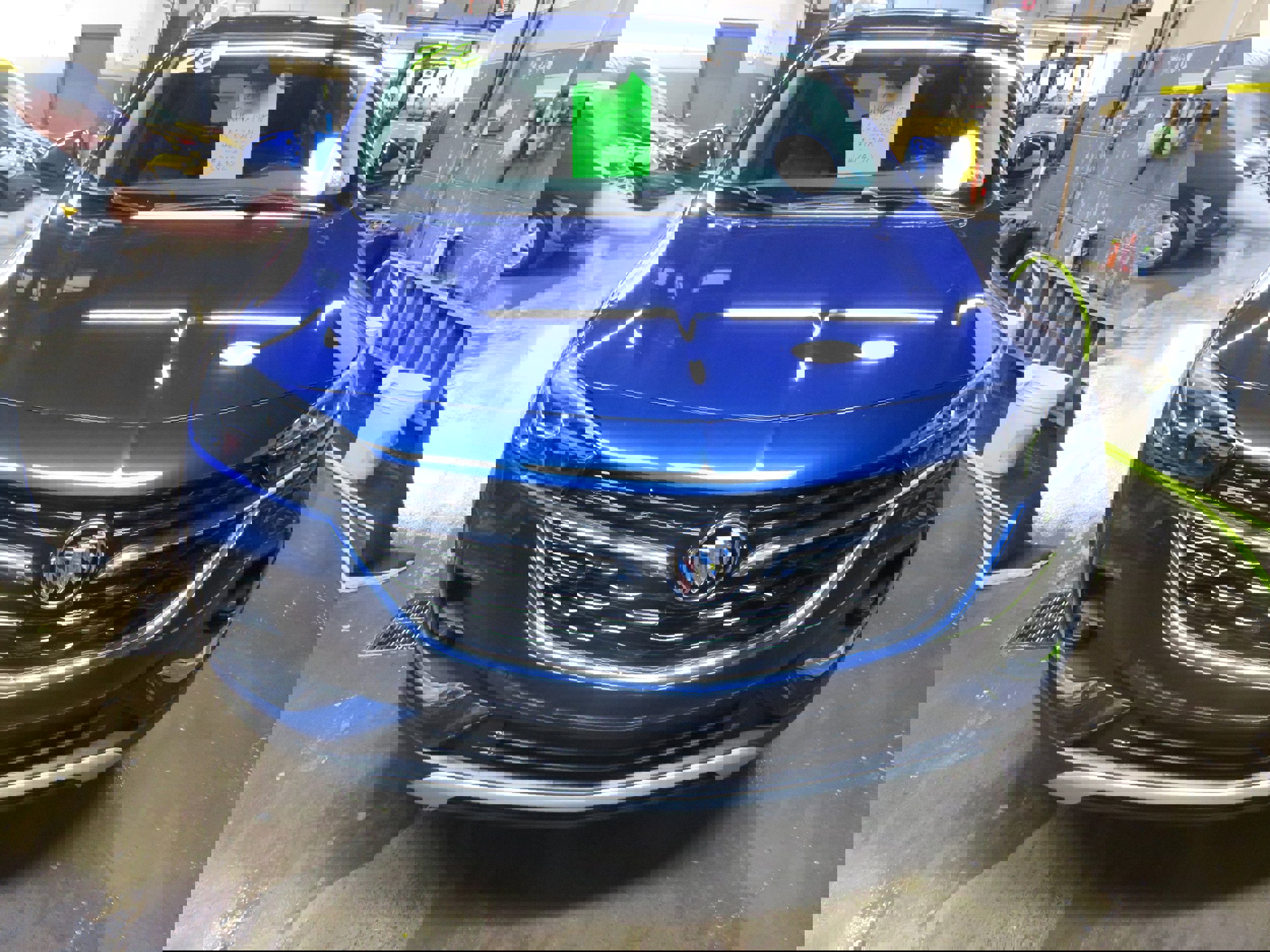 Used 2023 Buick Encore GX Essence w/ Experience Buick Package image 2