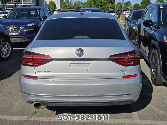 Used 2018 Volkswagen Passat 2.0T SEL Premium FWD image 5
