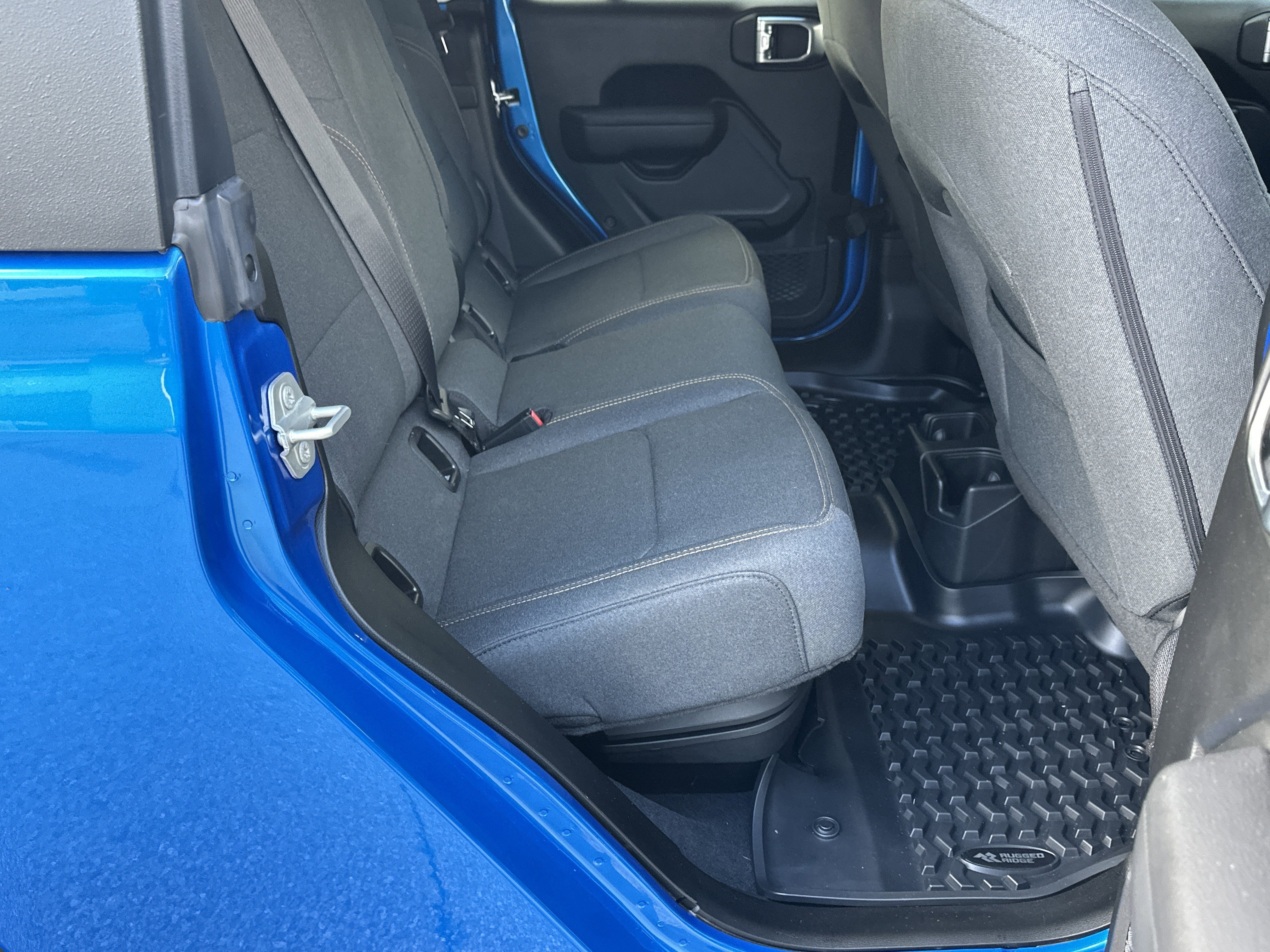 Used 2024 Jeep Gladiator Sport image 15