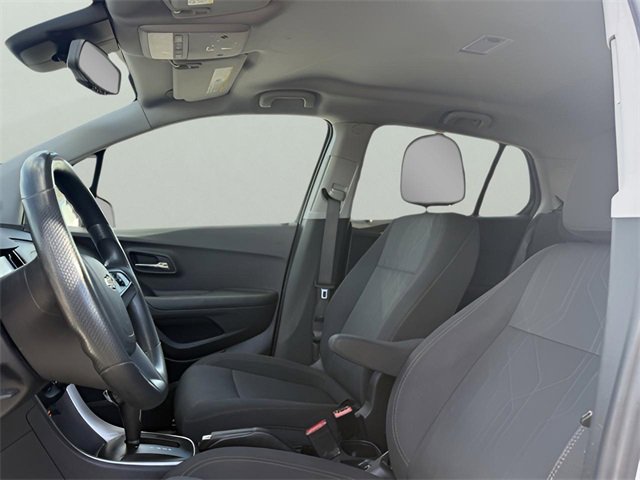 Used 2020 Chevrolet Trax LT image 15
