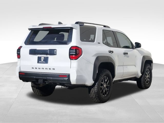 Used 2025 Toyota 4Runner SR5 AWD/4WD image 9