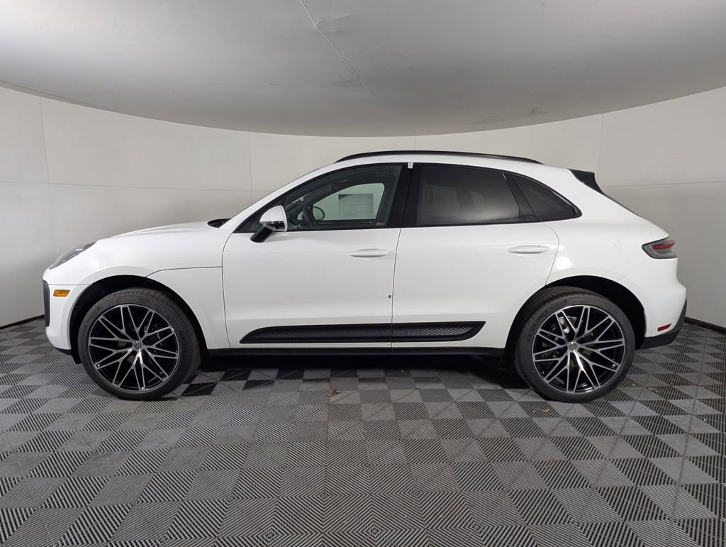 New 2026 Porsche Macan image 2