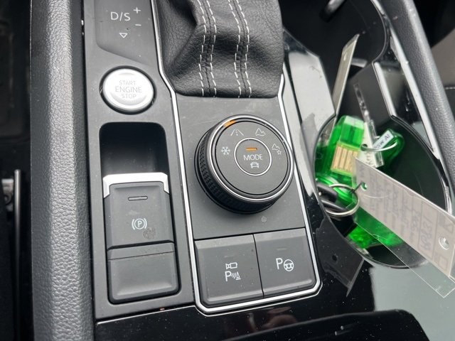 Used 2023 Volkswagen Atlas SEL Premium image 33