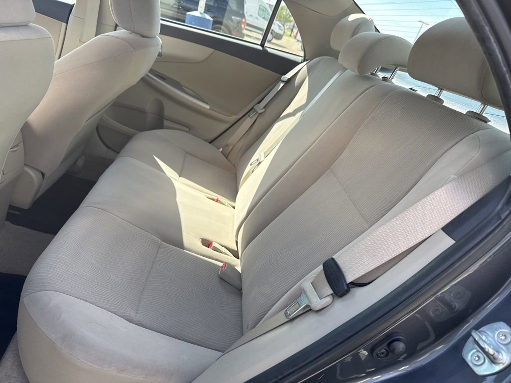 Used 2013 Toyota Corolla LE FWD image 10
