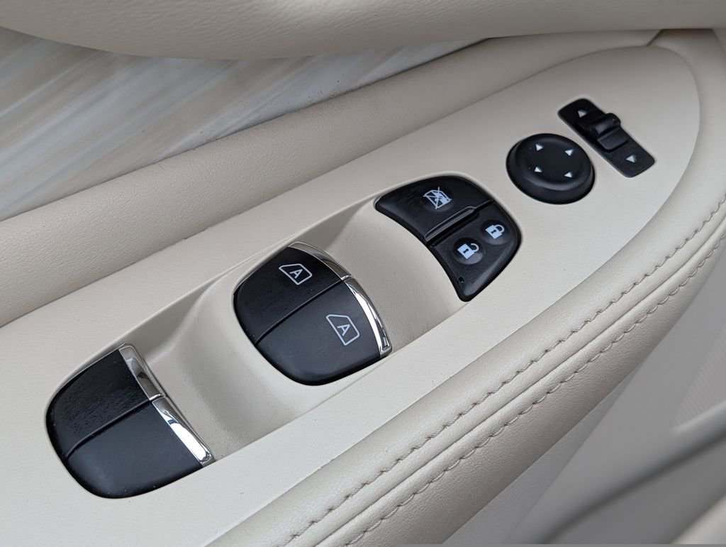 Used 2018 Nissan Murano SL AWD/4WD image 34