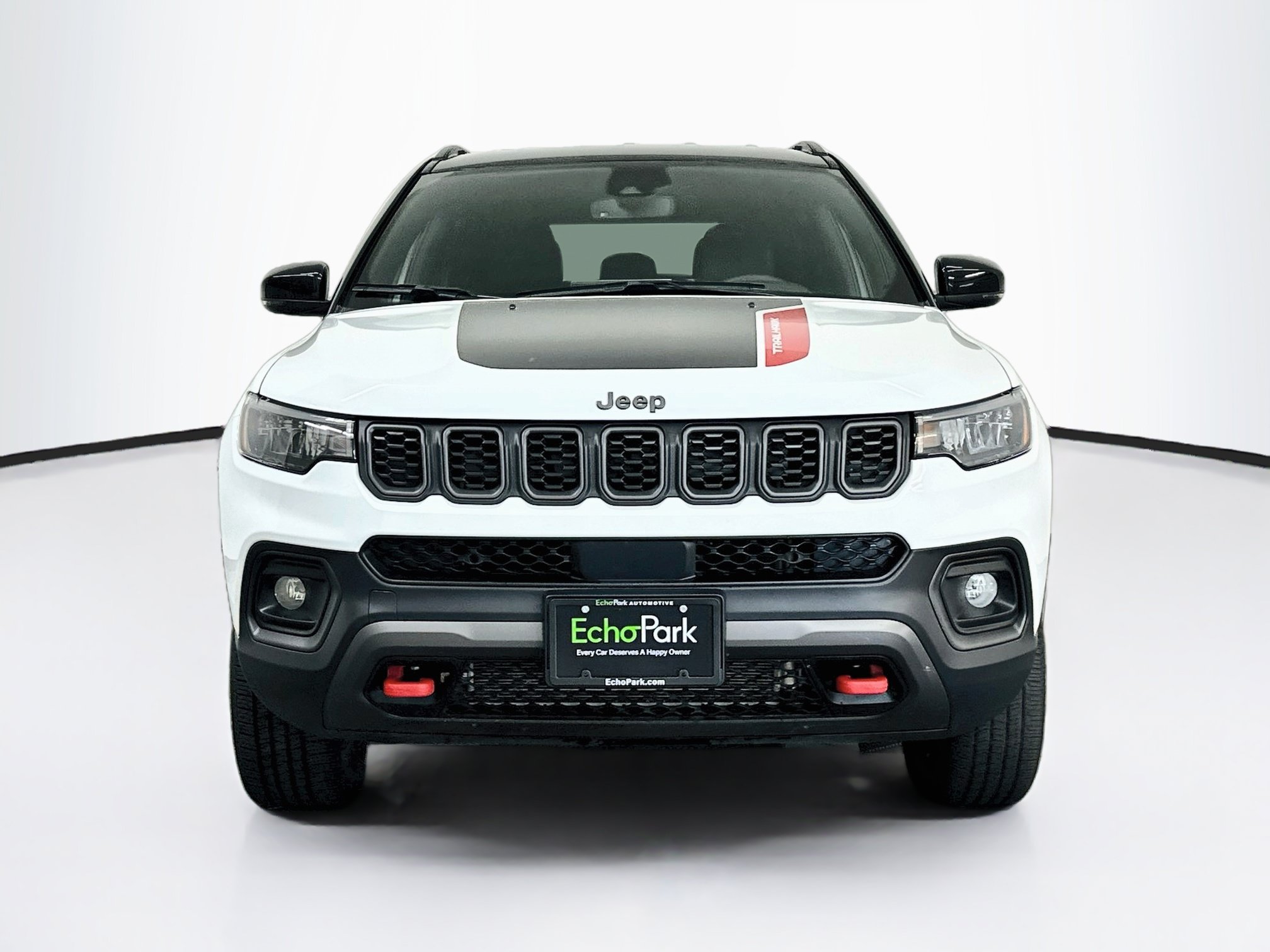 Used 2025 Jeep Compass Trailhawk AWD/4WD image 2