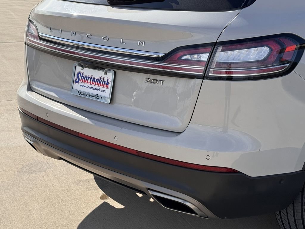 Used 2020 Lincoln Nautilus Reserve image 5