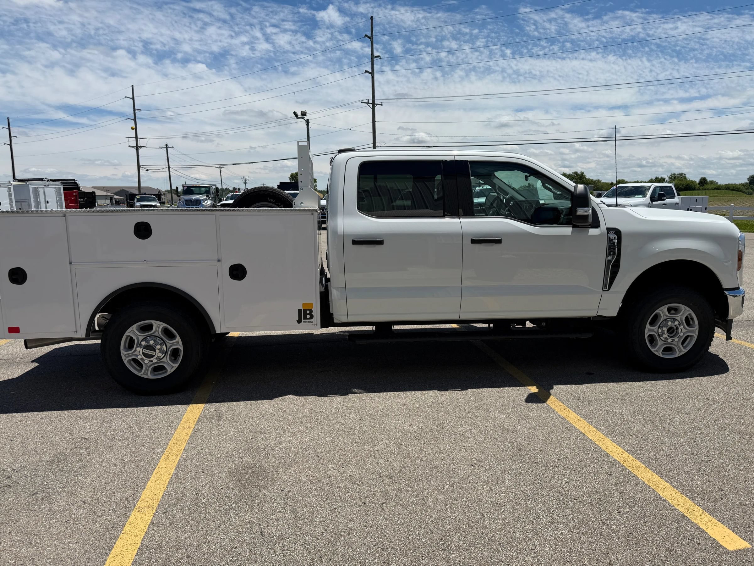 Used 2025 Ford F350 XLT AWD/4WD image 12