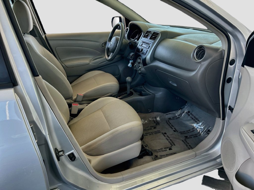 Used 2012 Nissan Versa SV FWD image 24