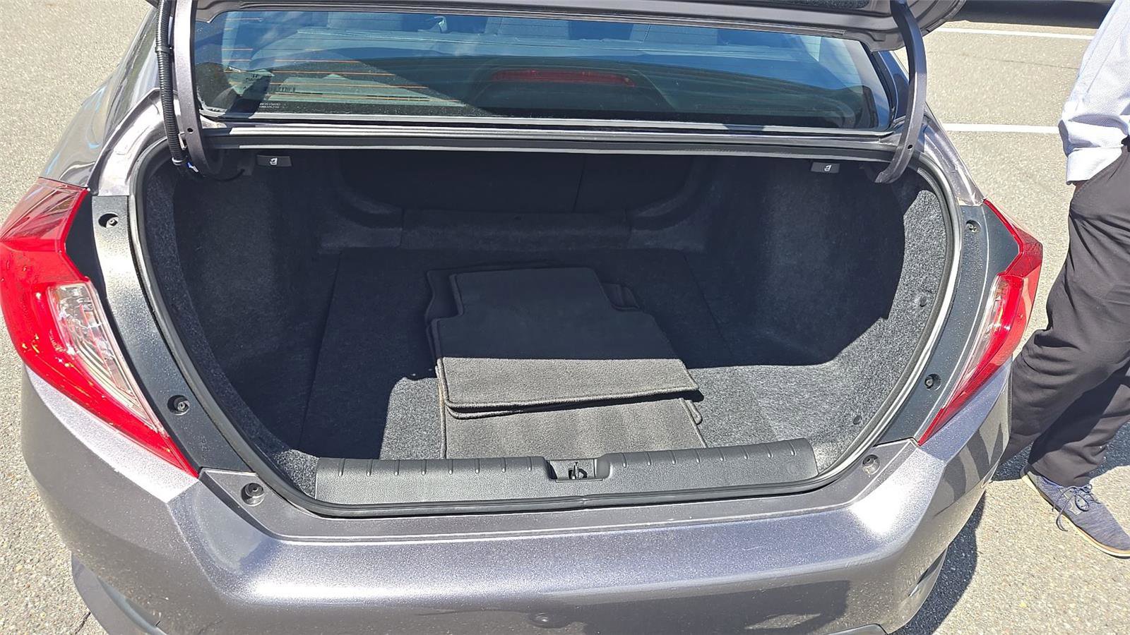 Used 2020 Honda Civic EX image 14