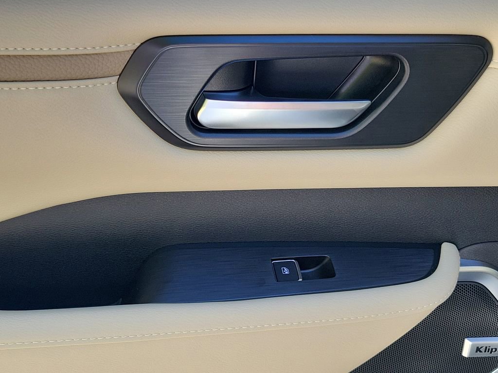 New 2026 Nissan Armada Platinum Reserve image 12