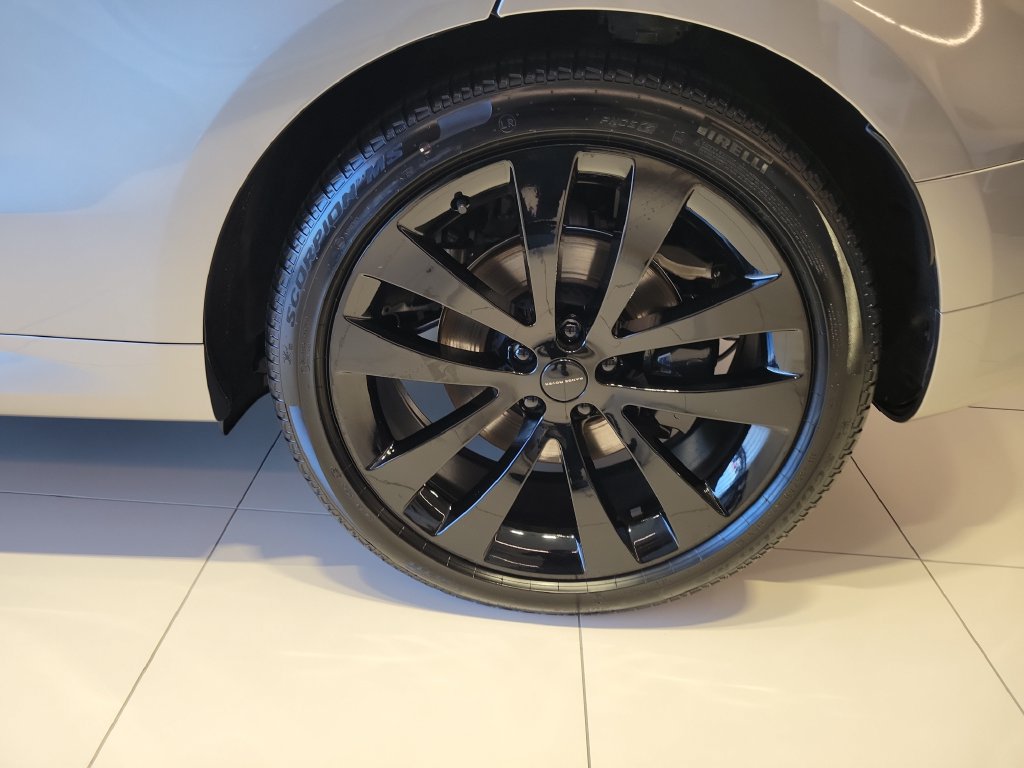 New 2026 Land Rover Range Rover Sport Dynamic SE AWD/4WD image 11