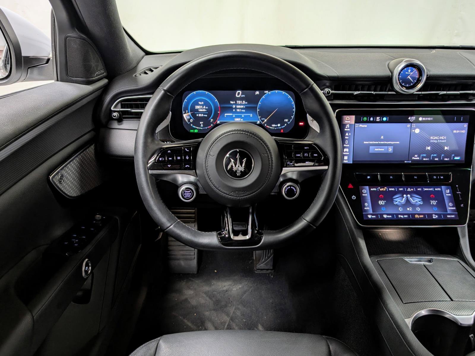 Used 2023 Maserati Grecale GT image 2