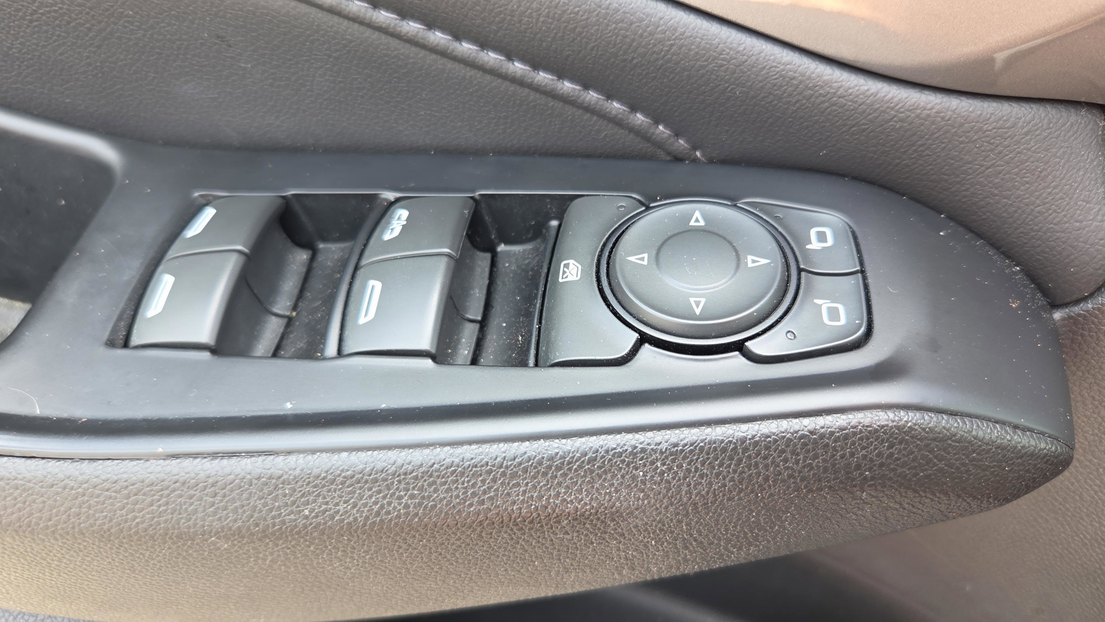 Certified 2023 Chevrolet Traverse LT FWD image 29