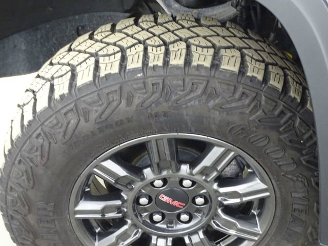 Used 2025 GMC Sierra 1500 AT4X image 34