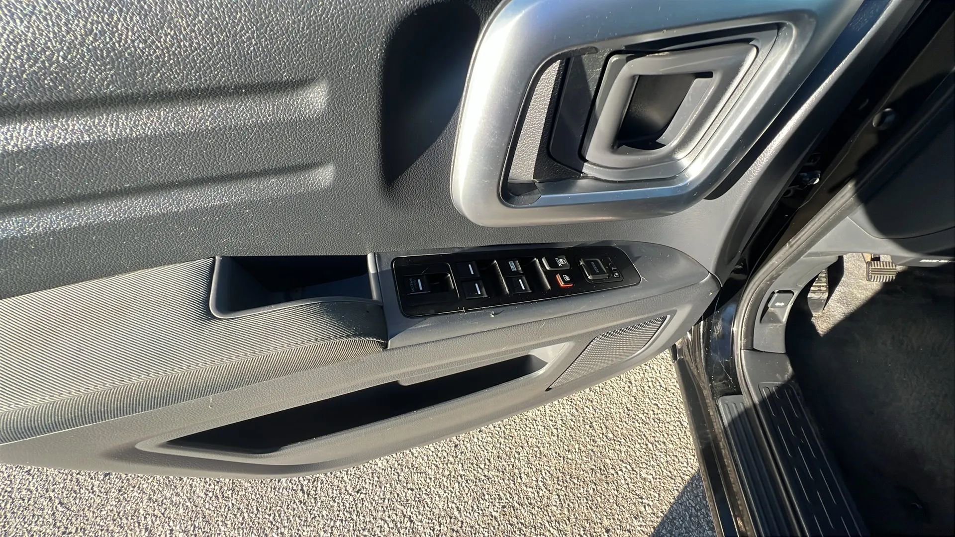 Used 2007 Honda Ridgeline RTX image 18