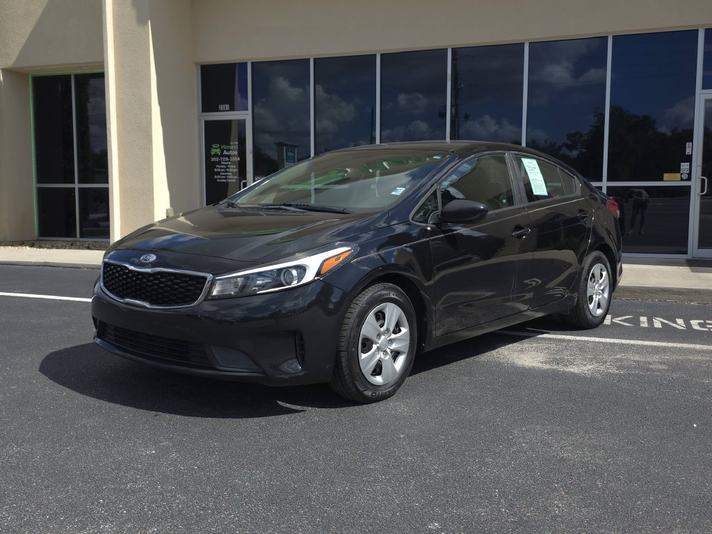 Used 2017 Kia Forte LX FWD image 2