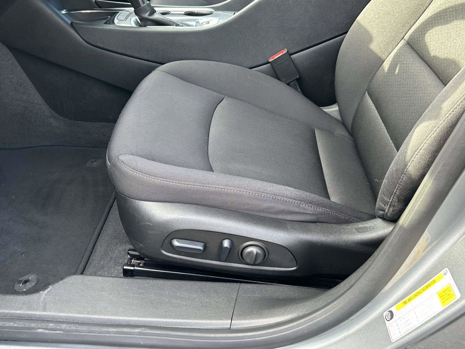 Used 2024 Chevrolet Malibu LT image 17