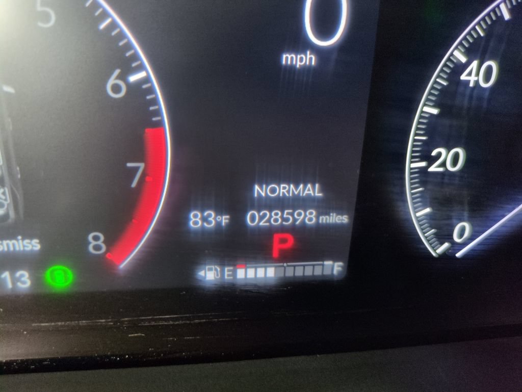 Used 2025 Honda Pilot Sport image 16