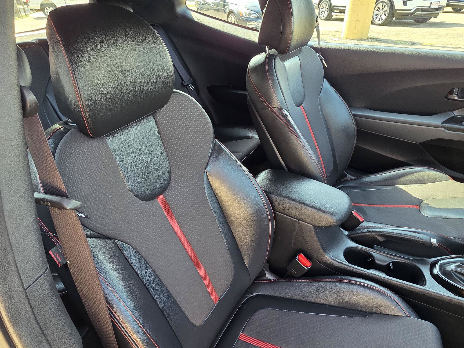Used 2020 Hyundai Veloster Turbo FWD image 28