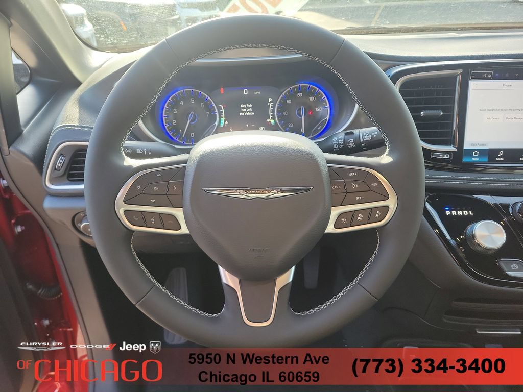 New 2026 Chrysler Pacifica Select AWD/4WD image 22