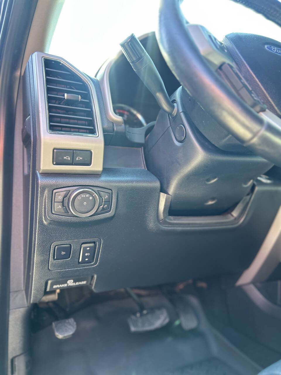 Used 2019 Ford F250 Lariat w/ Lariat Ultimate Package image 11