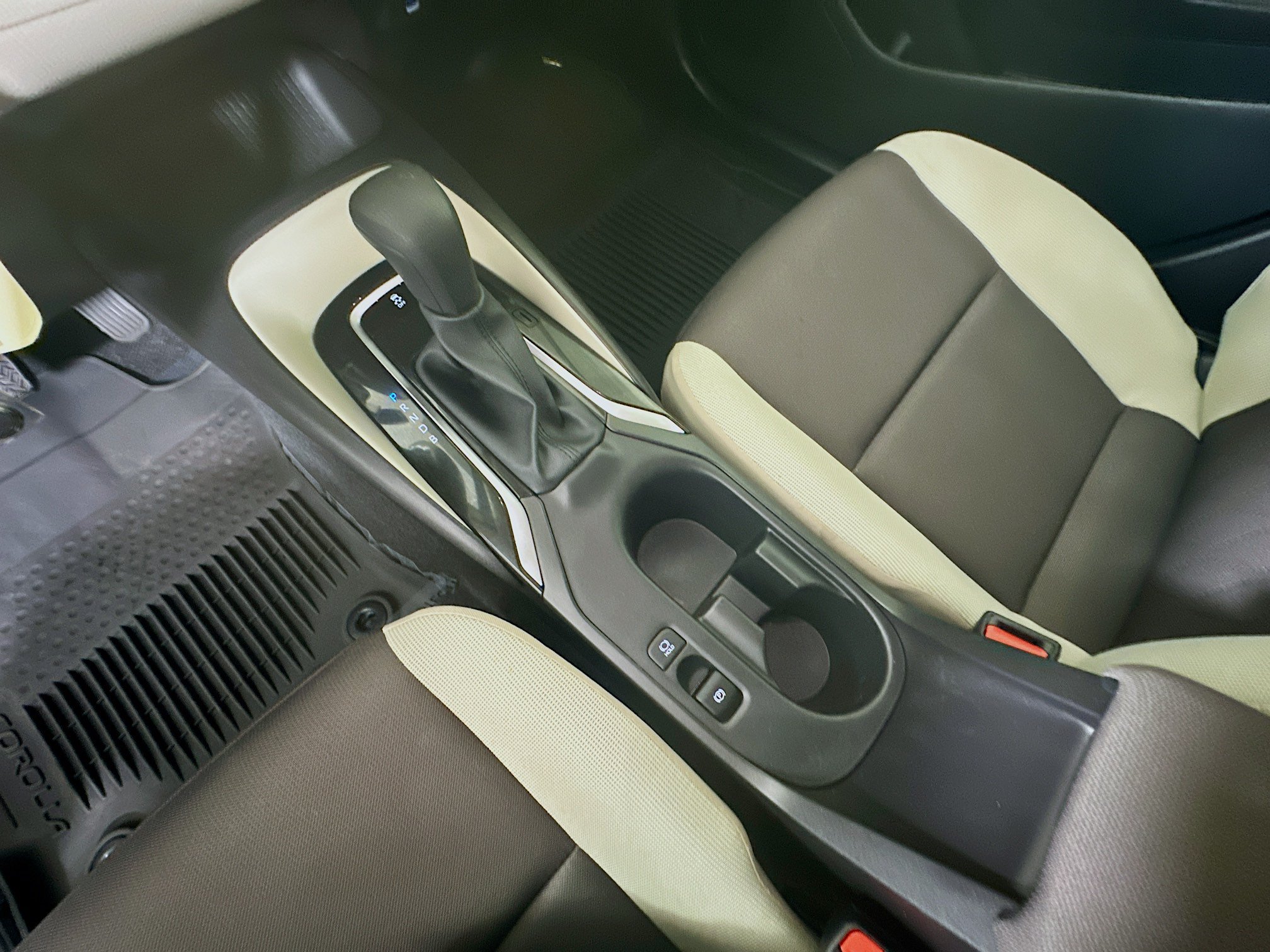 Certified 2025 Toyota Corolla LE FWD image 21