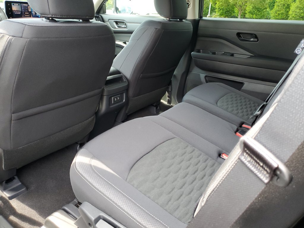 New 2026 Nissan Pathfinder SV AWD/4WD image 14
