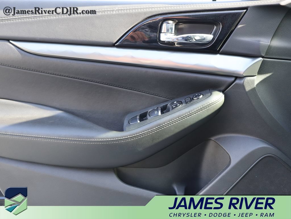 Used 2020 Nissan Maxima 3.5 SV w/ Floor Mat Group FWD image 20