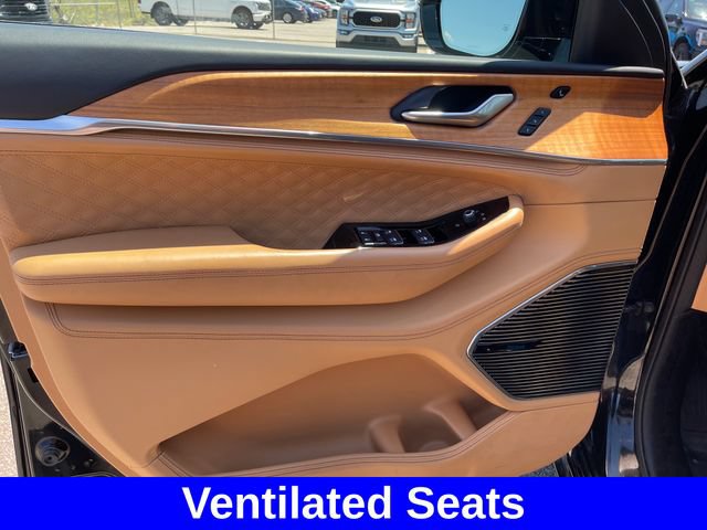 Used 2021 Jeep Grand Cherokee L Summit AWD/4WD image 10