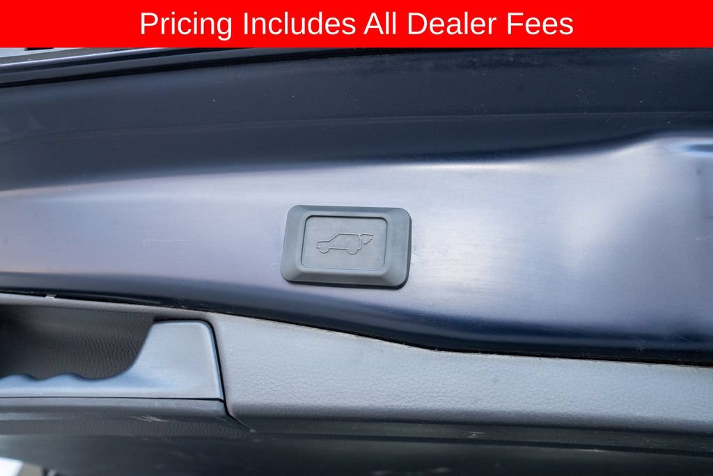 Used 2024 Toyota RAV4 XLE w/ Convenience Package FWD image 6