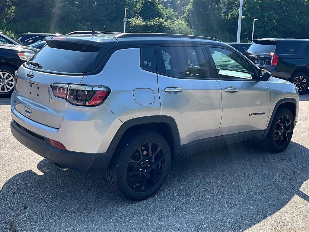 Used 2022 Jeep Compass Latitude w/ Convenience Group AWD/4WD image 6