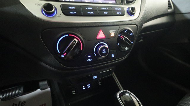 Used 2021 Hyundai Accent SEL w/ Cargo Package FWD image 15