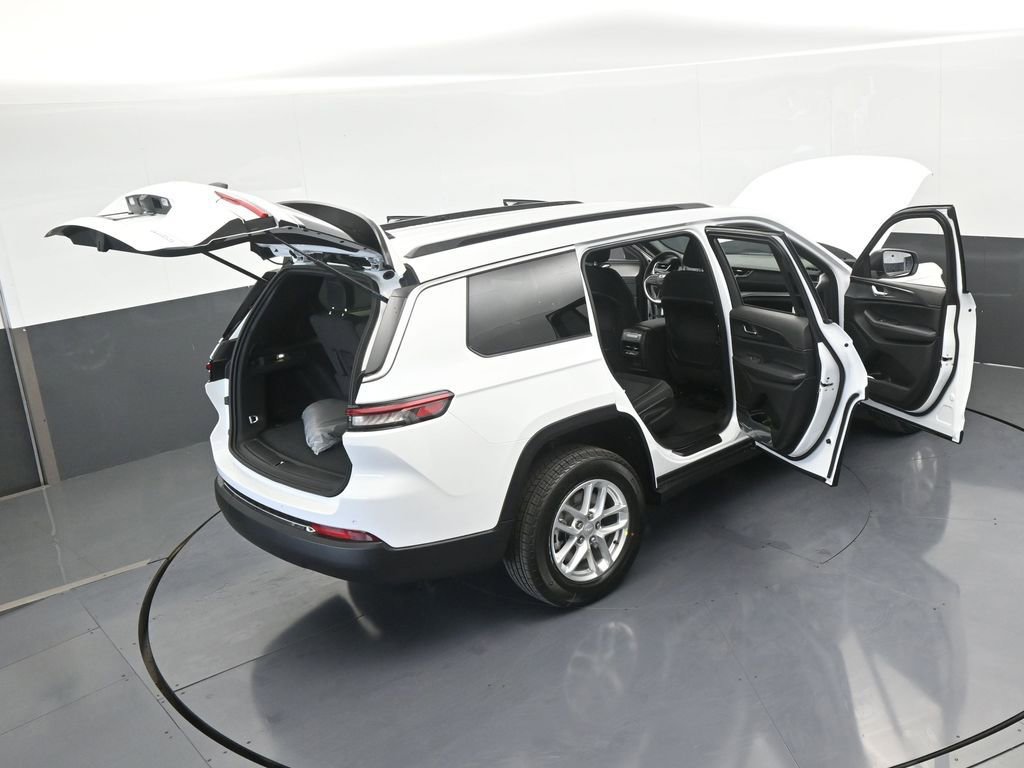 Used 2025 Jeep Grand Cherokee L Laredo image 57