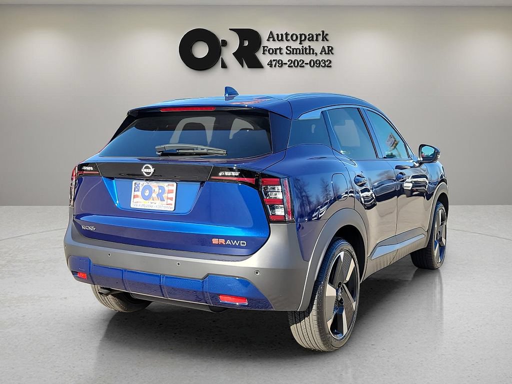 Used 2025 Nissan Kicks SR w/ SR Premium Package AWD/4WD image 5