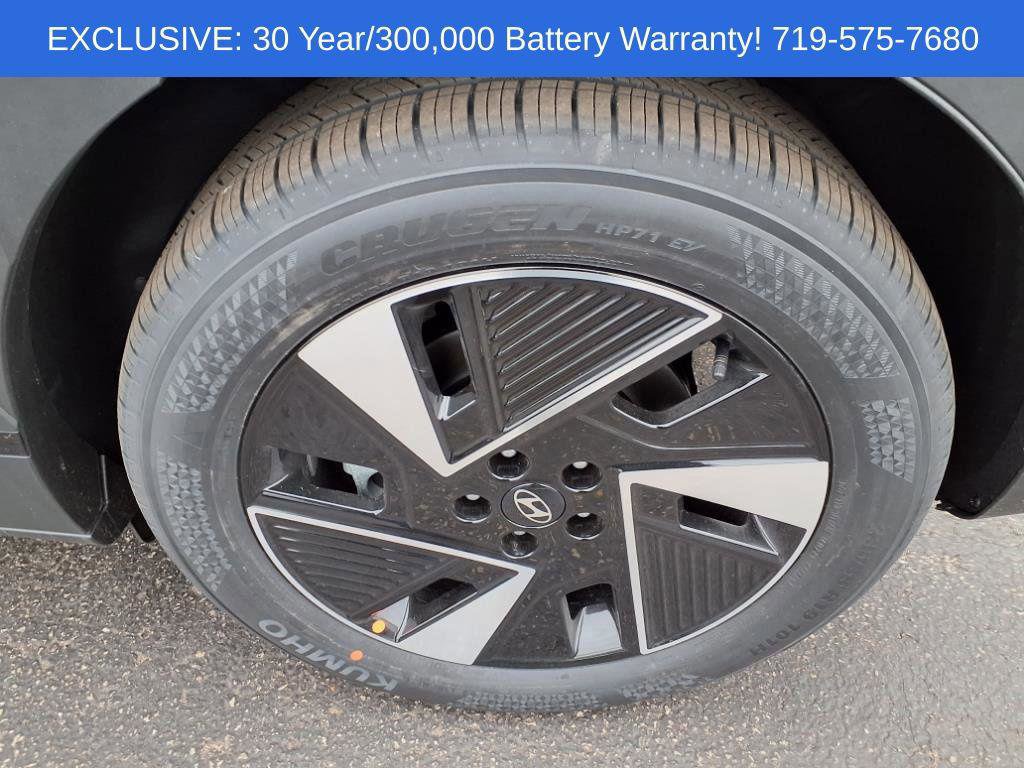 New 2025 Hyundai Ioniq 5 SEL image 3