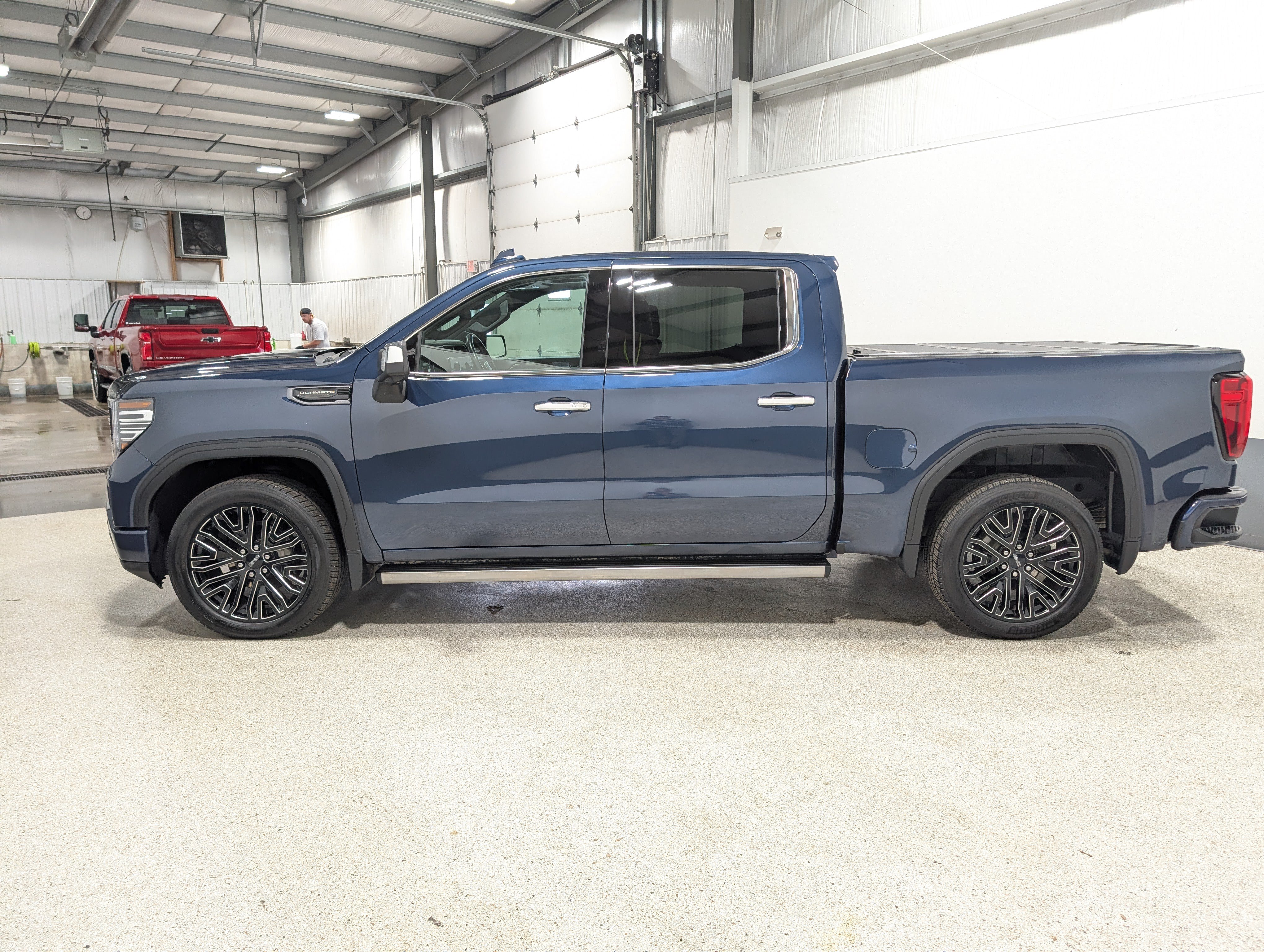 Used 2022 GMC Sierra 1500 Denali Ultimate AWD/4WD image 6