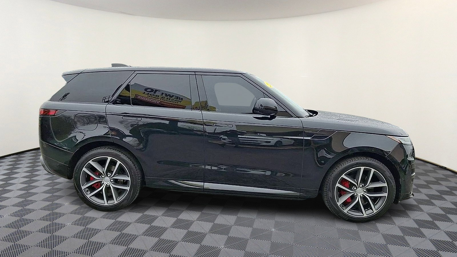 Used 2024 Land Rover Range Rover Sport Dynamic SE image 9