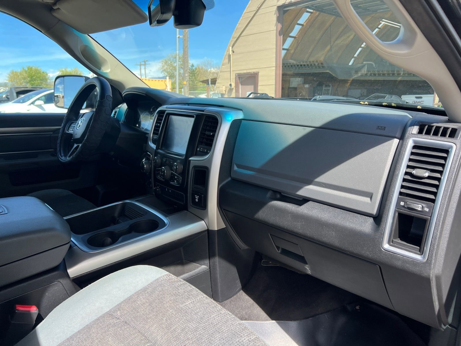 Used 2018 RAM 1500 Outdoorsman AWD/4WD image 16