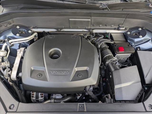 Used 2020 Volvo XC90 T6 Momentum w/ Protection Package Premier image 24