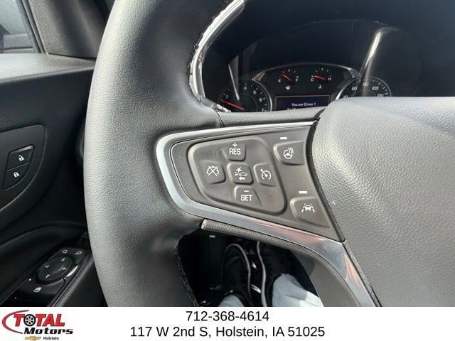 Used 2023 Chevrolet Equinox Premier AWD/4WD image 21