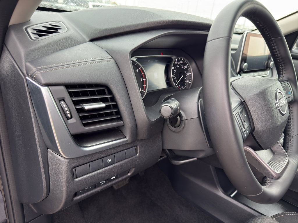 Certified 2025 Nissan Rogue SV AWD/4WD image 17