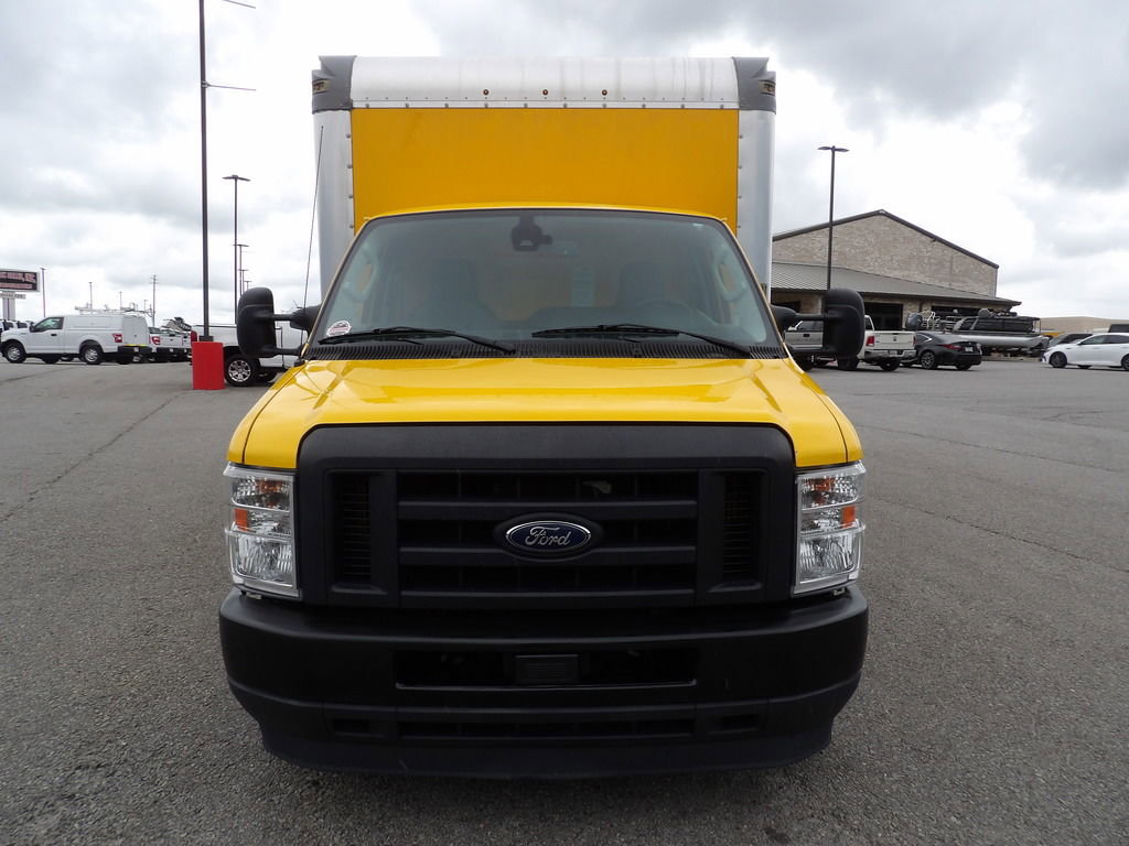 Used 2021 Ford E-350 and Econoline 350 Super Duty RWD image 12