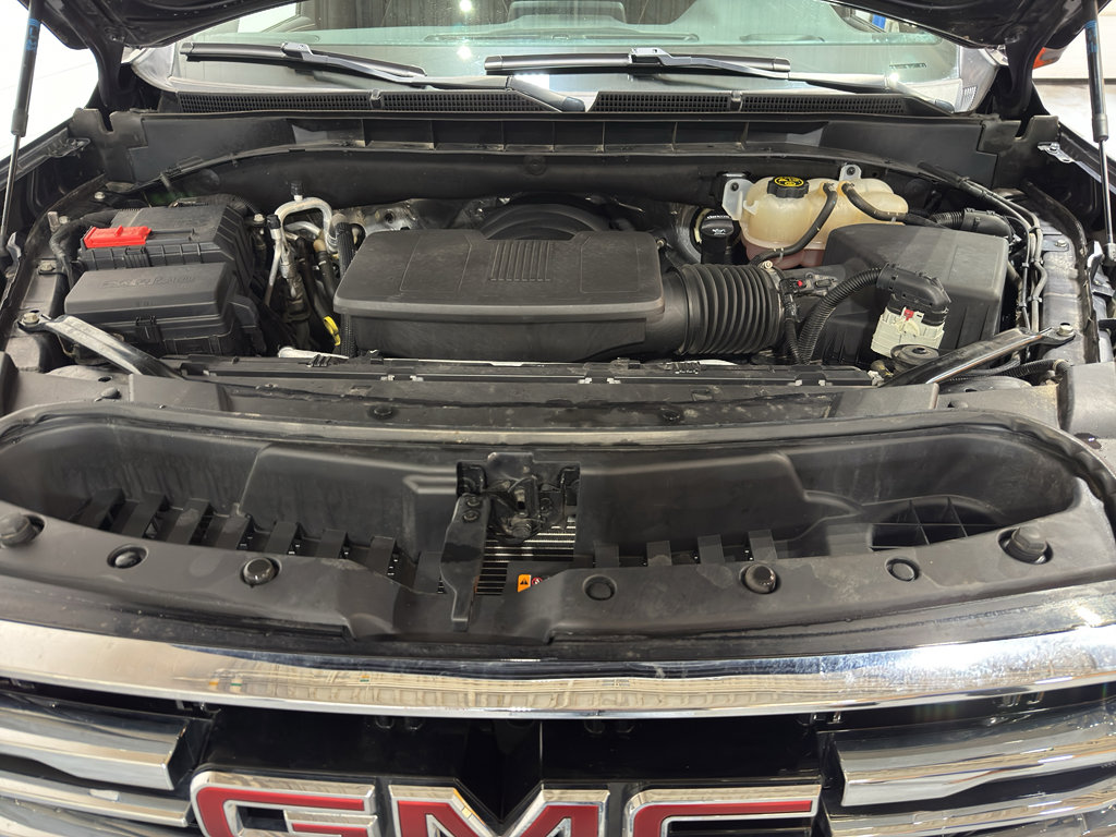 Used 2023 GMC Yukon SLT image 36