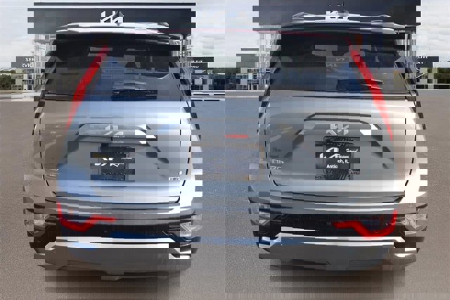 New 2025 Kia Niro EX Touring image 4
