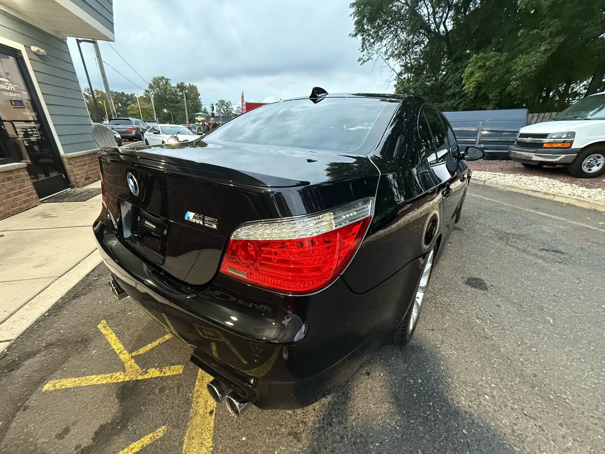 Used 2010 BMW M5 image 6