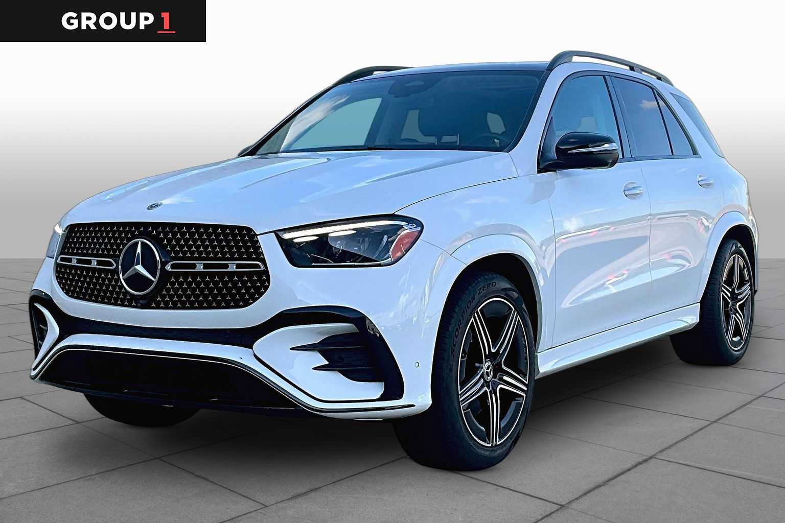 Used 2024 Mercedes-Benz GLE 350 4MATIC w/ AMG Line Exterior image 1