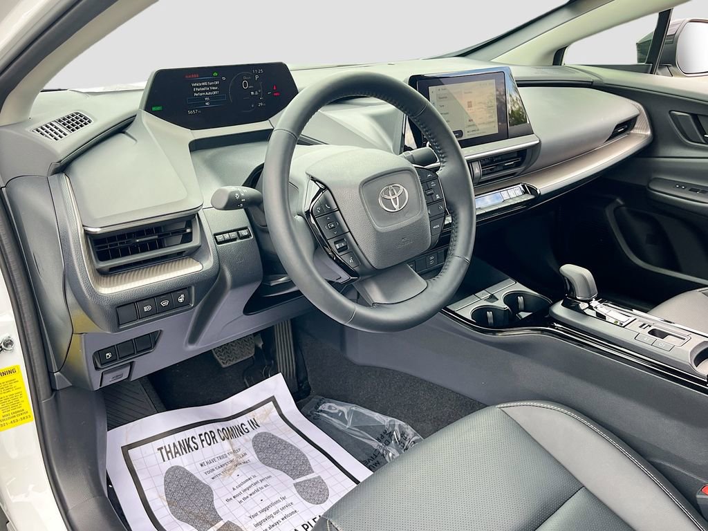 Used 2025 Toyota Prius XLE FWD image 9